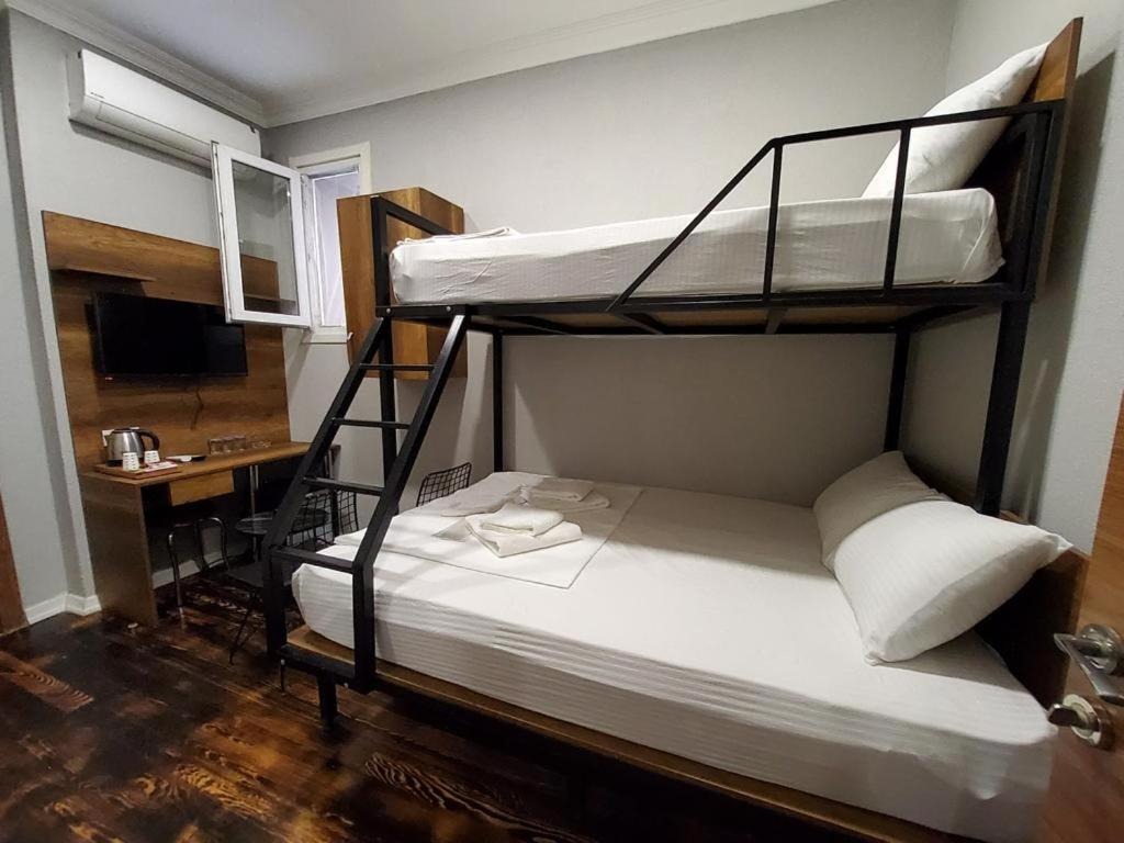 هتل مون لایت استانبول